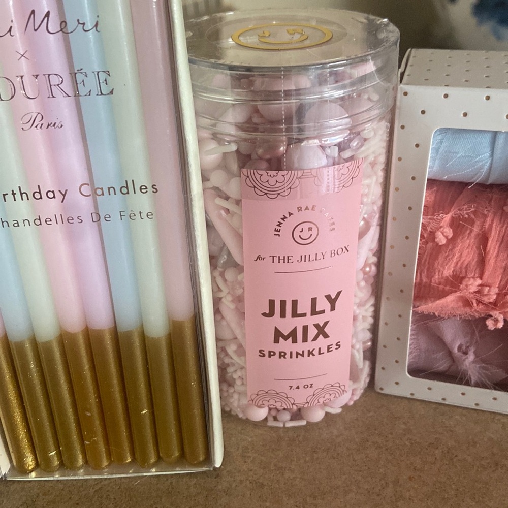 Jilly candles, sprinkles and ribbon